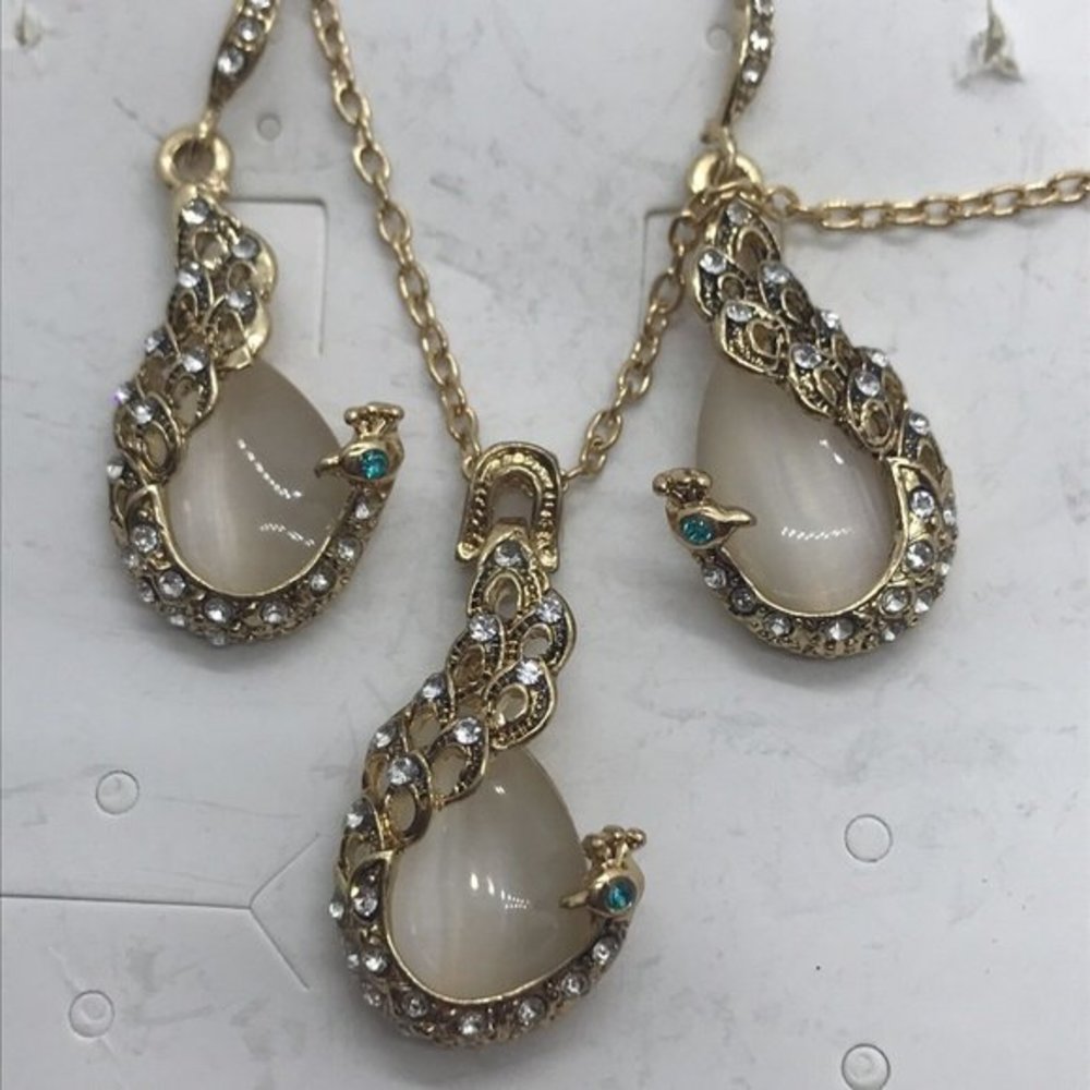 Peacock Crystal Necklace Earring jewelry set 18"‎ Drop Dangle gold Tone